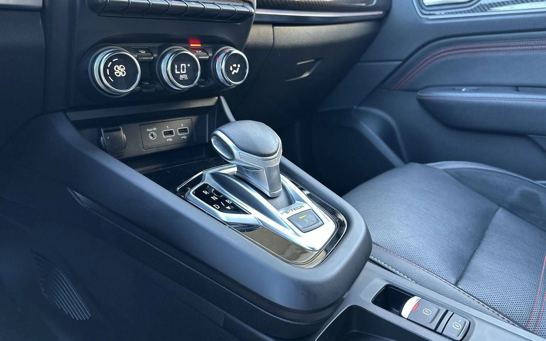 Notranja slika - Renault Megane Conquest - Mégane Conquest 1.6 E-Tech RS Line EDC - 20