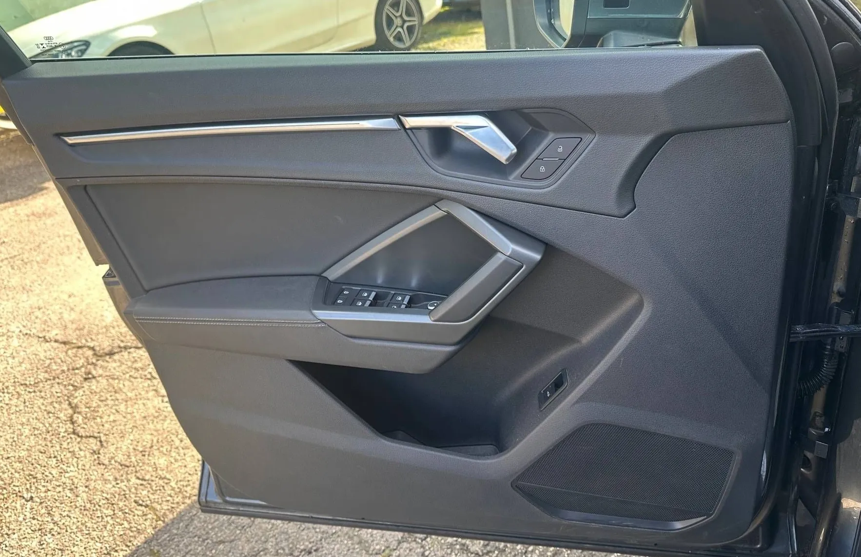 Zunanja slika - Audi Q3 - 35 TFSI S-LINE NAVI ACC MRTVI KOTI LINE ASSIST T - 13
