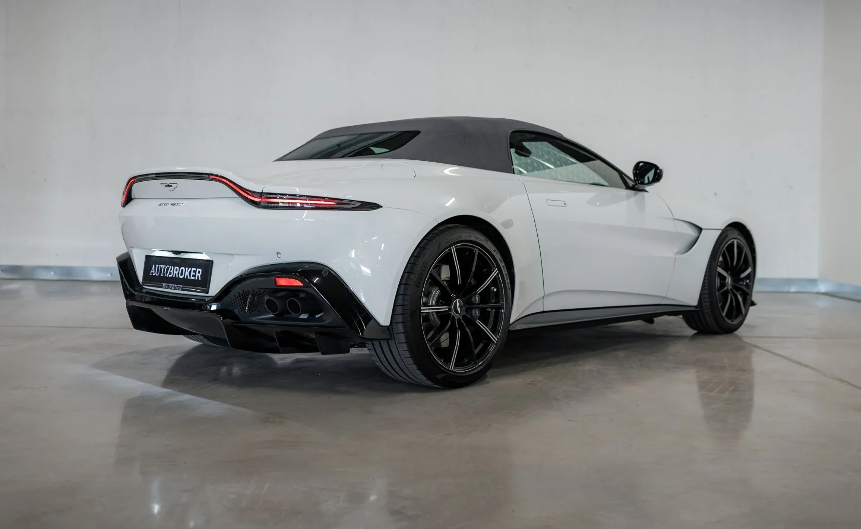 Zunanja slika - Aston Martin Vantage - Roadster Boris - 5