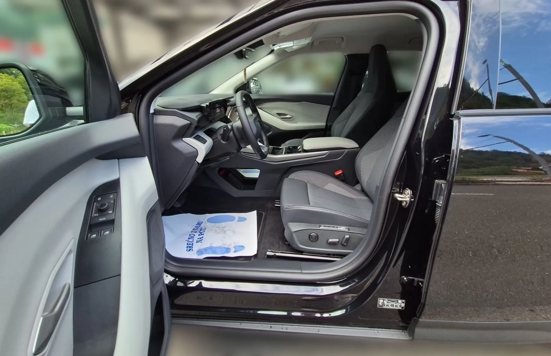 Zunanja slika - Ford Explorer - EV 52kWh 170PS AUT - 10