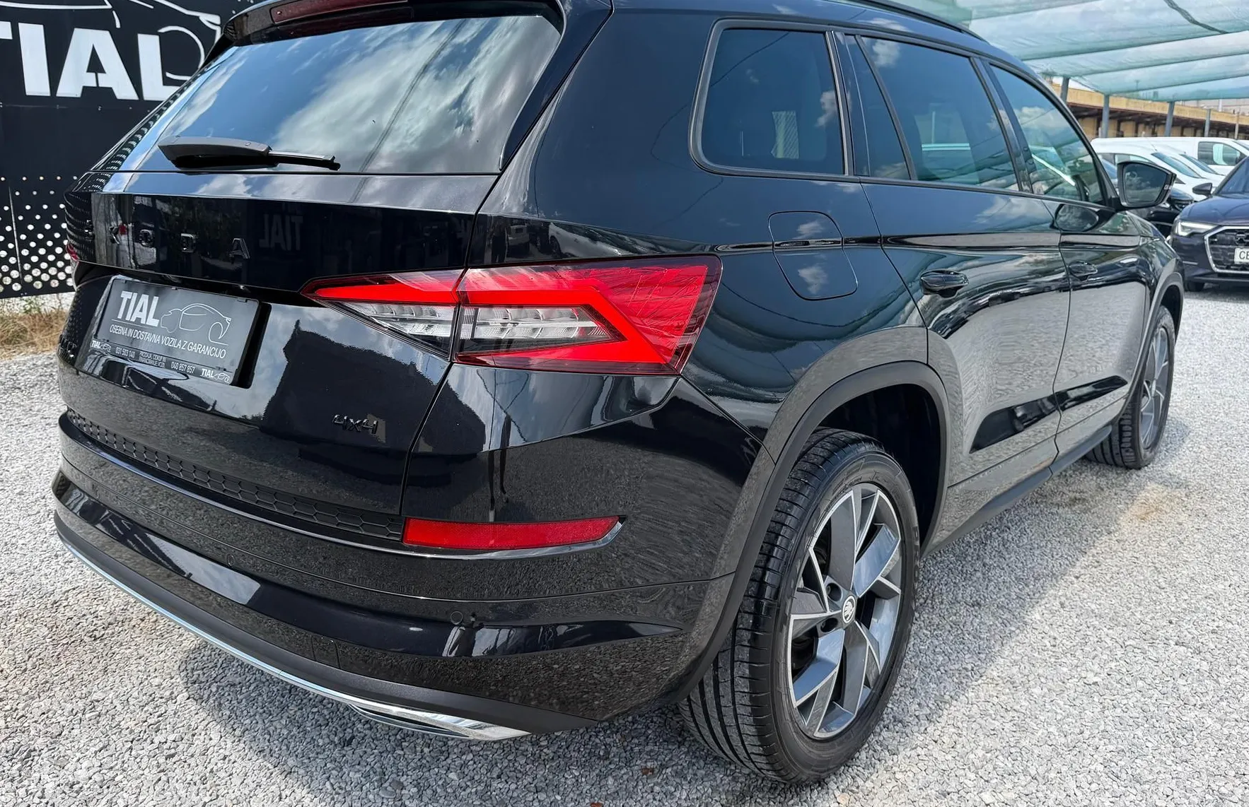 Zunanja slika - Škoda Kodiaq - 4x4 2.0 TDI SPORTLINE-7SEDEZEV-DSG-KAMERA-CRYSTAL- - 7