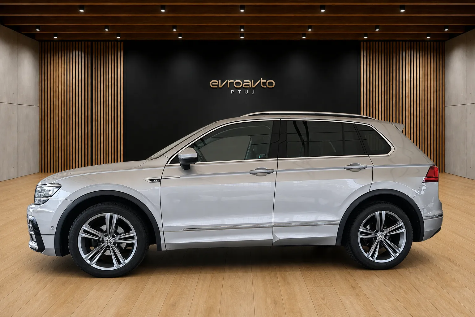 Zunanja slika - Volkswagen Tiguan - 2.0 TDI SCR BMT R-Line Panoramska streha - 6