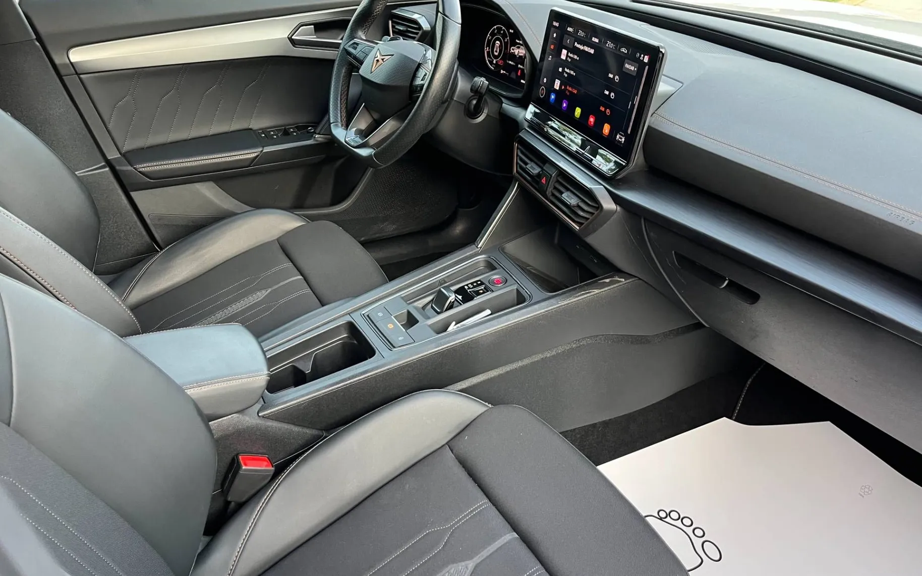 Notranja slika - Cupra Formentor - 1.5 TSI DSG-1 LASTNIK-ALU-NAVI-LED-KAMERA-ODLIČNA - 9