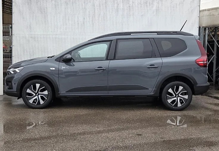Zunanja slika - Dacia Jogger - Expression 110 + Paket Varnost + 4 leta servisov - 6