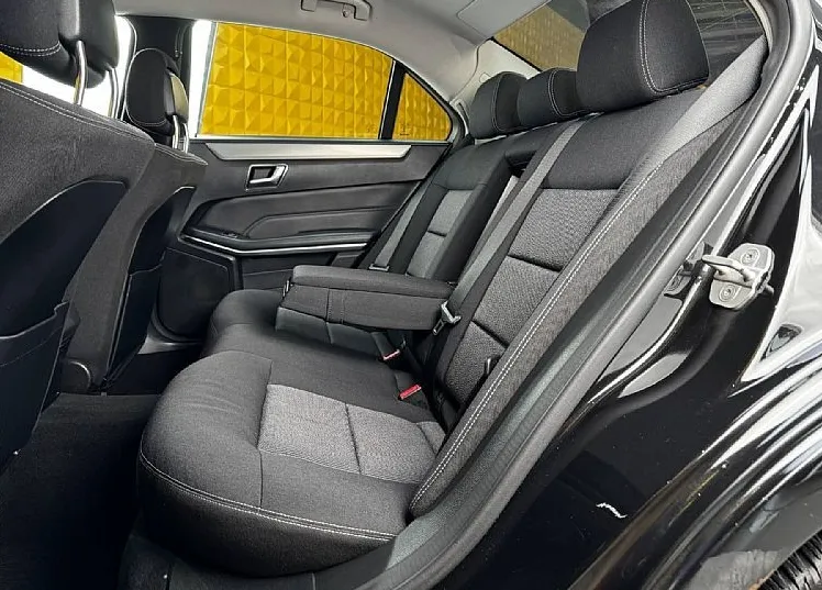 Zunanja slika - Mercedes-Benz E-Razred - E 200 CDI AUT.-NAVI.-TEMP.-F1-BREZ POLOGA... - 17