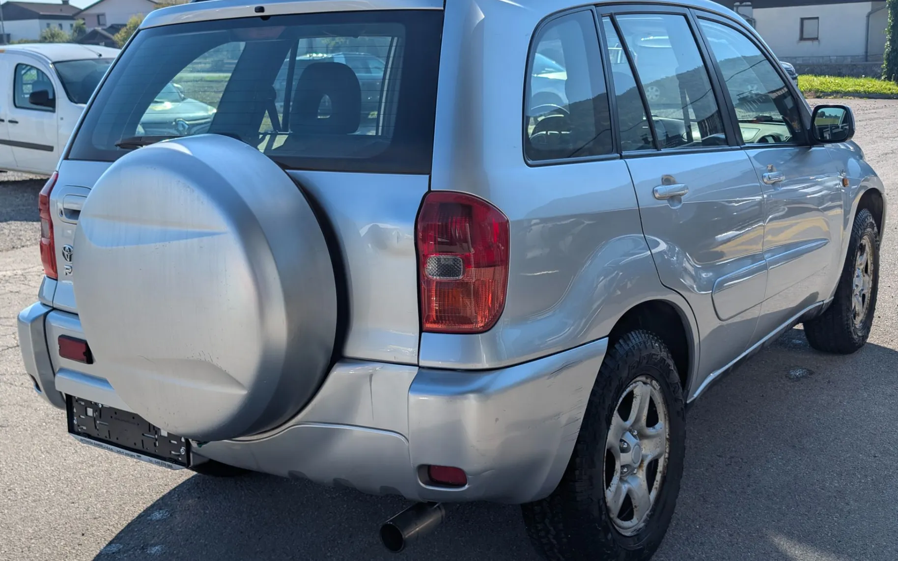 Zunanja slika - Toyota RAV4 - 2.0 D-4D 4WD - 4