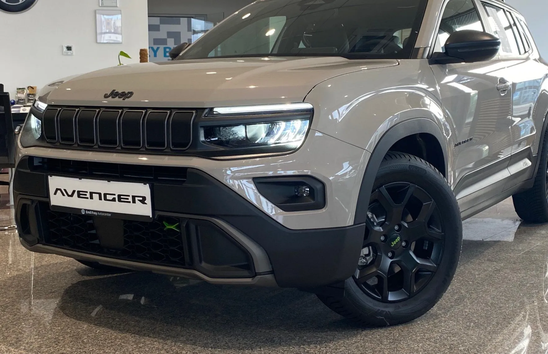 Zunanja slika - Jeep Avenger - 4xe 1.2 MHEV Upland e-DCT6 - 1