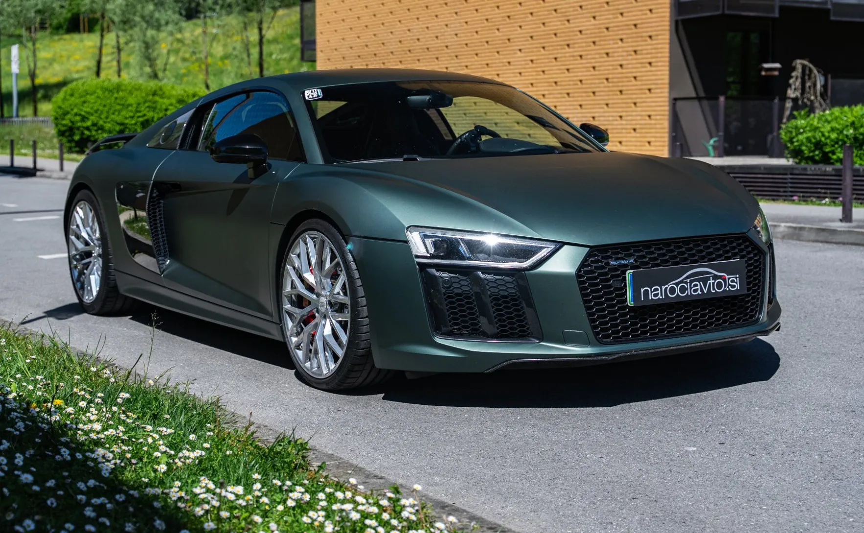 Zunanja slika - Audi R8 - V10+ - Keramika - Bang Olufsen - Karbon - Laser - 3