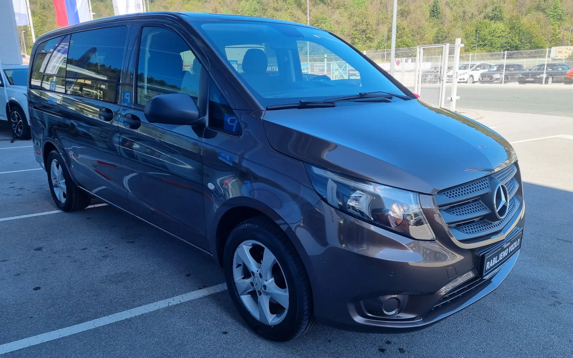 Zunanja slika - Mercedes-Benz Vito - Tourer 114 CDI - 8 SEDEŽEV + KLJUKA + SLOVENSKI - 6