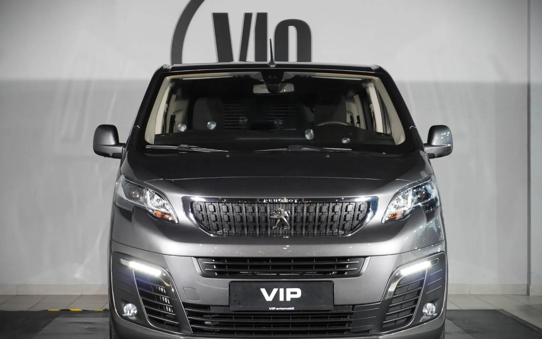 Zunanja slika - Peugeot Traveller - 2.0 BlueHDi 110kw SLO+LED+TOP - 2