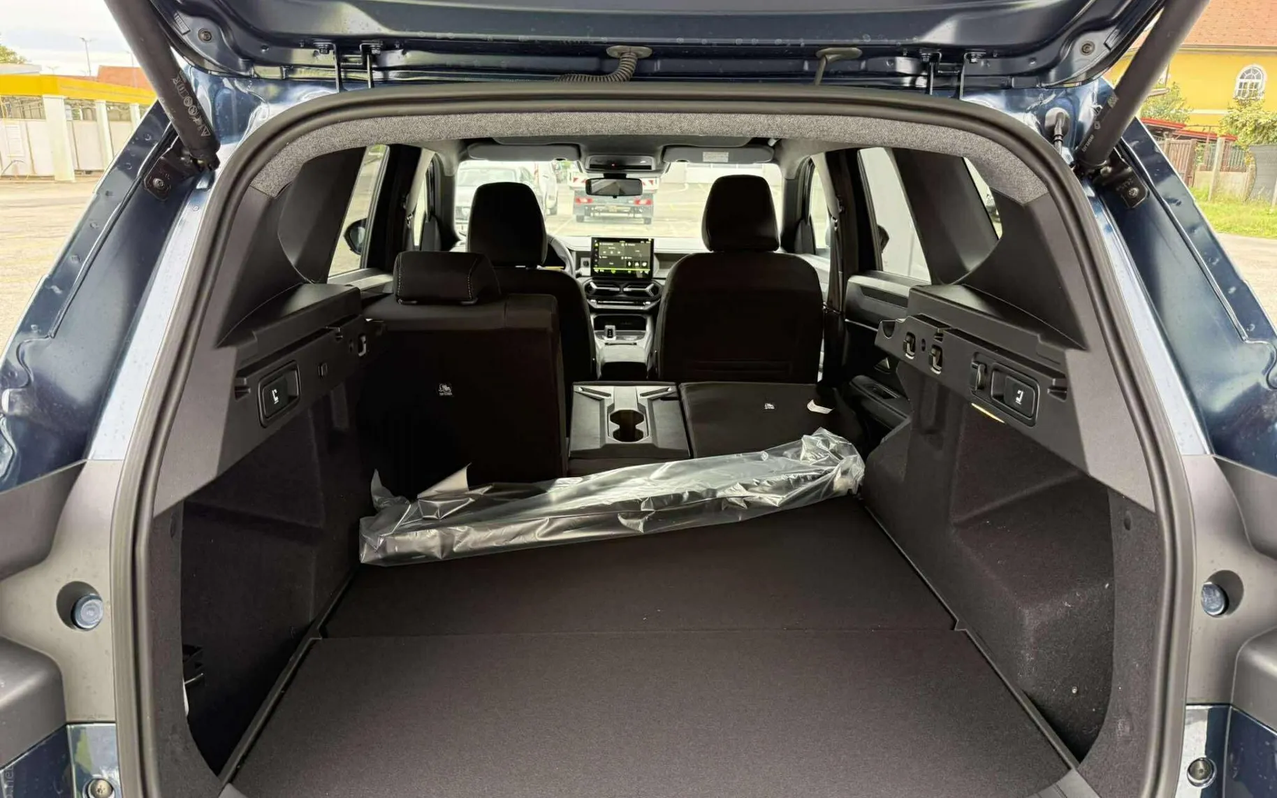 Zunanja slika - Dacia Bigster - JOURNEY MILD HYBRID 140 - 4