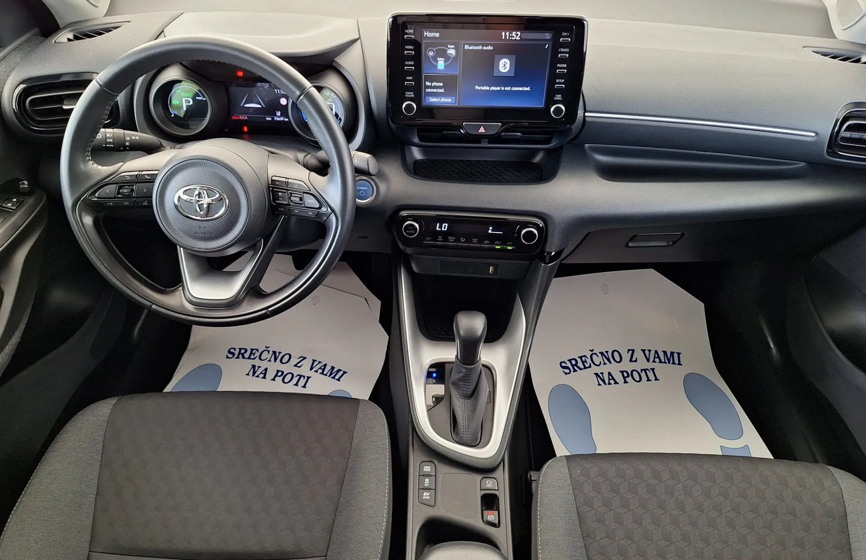 Zunanja slika - Toyota Yaris - Hybrid 1.5 VVT-i Sport BiTone Avt. - 12