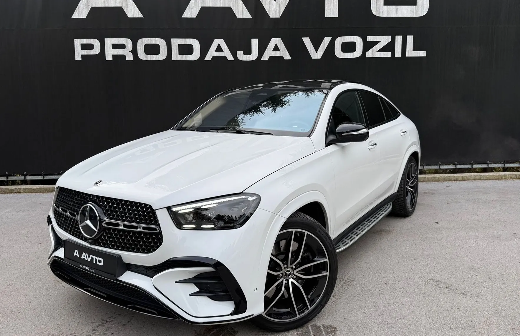 Zunanja slika - Mercedes-Benz GLE-Razred - GLE coupe GLE 450 d 4MATIC Coup  233  AMG-1.LASTNICA... - 1