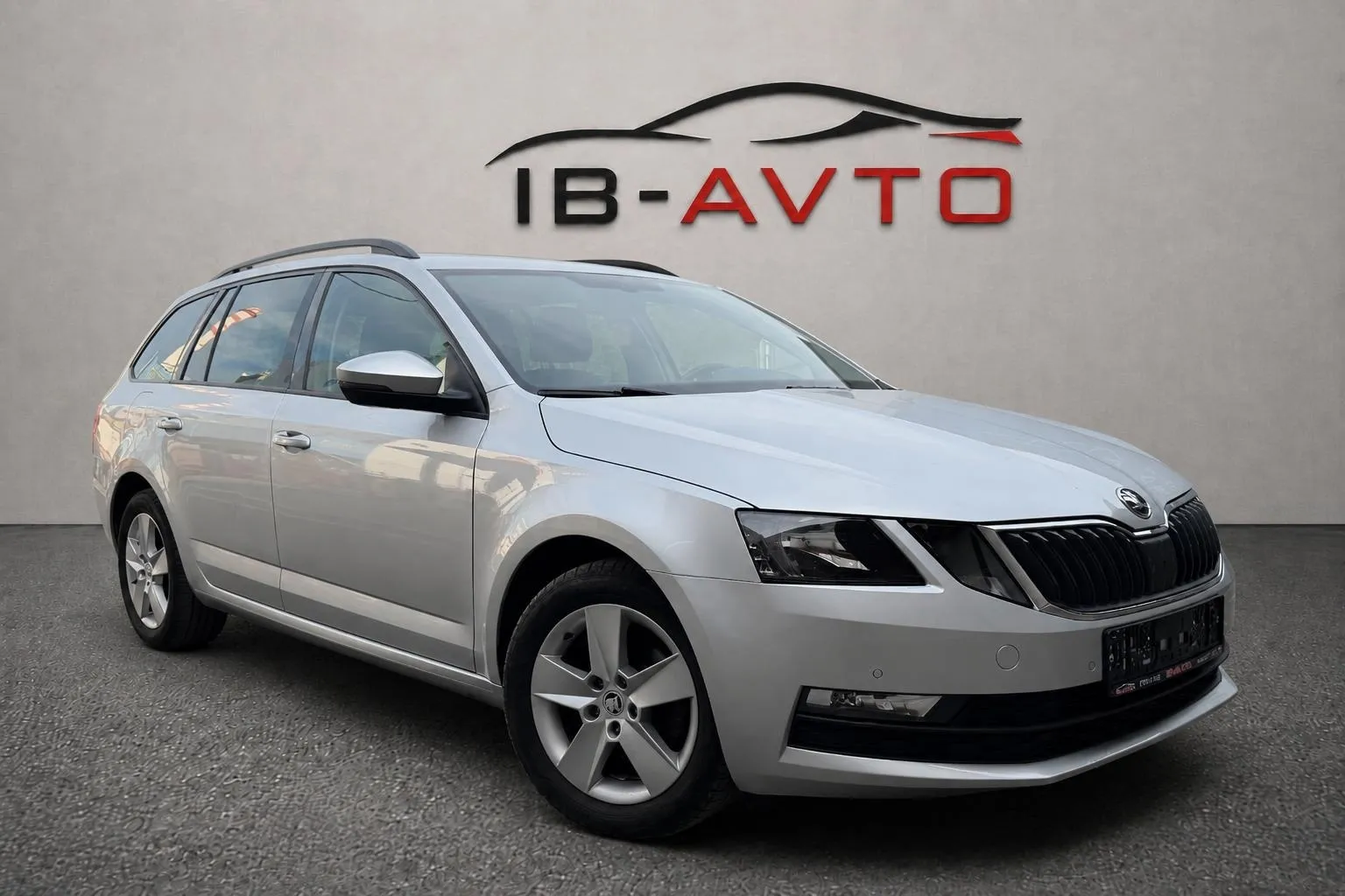 Zunanja slika - Škoda Octavia - Combi 1.6 TDI DSG - 2