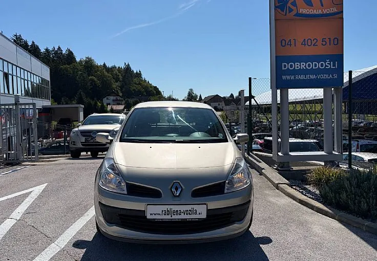 Zunanja slika - Renault Clio - 1.2 16V Dynamique Confort KOT NOV 1 LASTNIK - 2