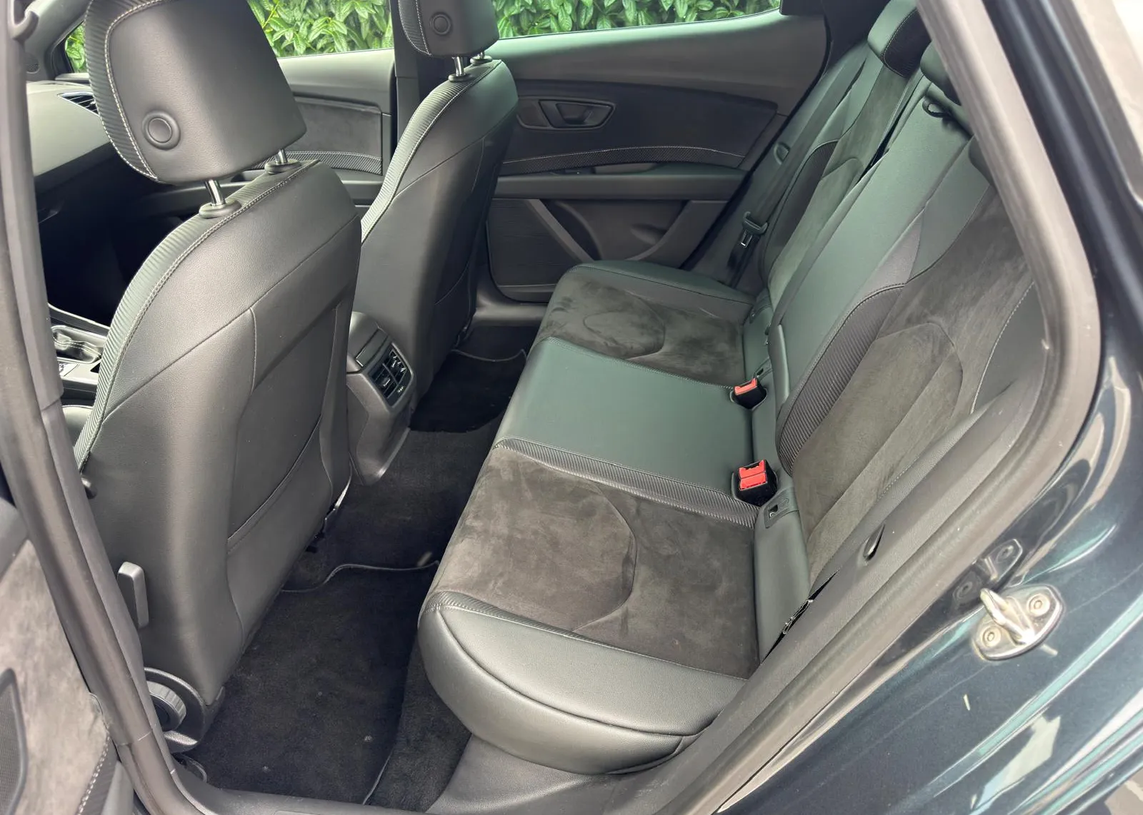 Notranja slika - Seat Leon - 2,0 TSI CUPRA DSG - 12