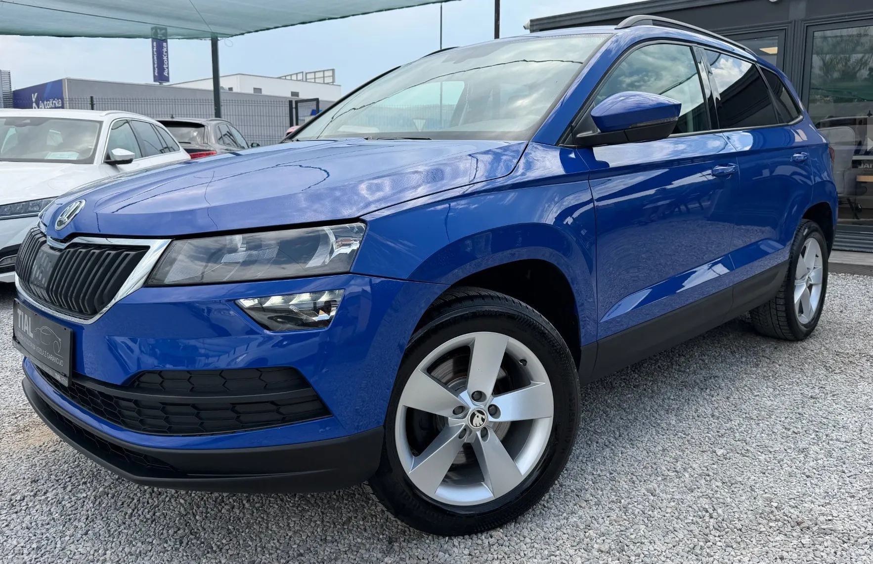 Zunanja slika - Škoda Karoq - 4x4 2.0 TDI DSG VELIK SERVIS-17COL-TEMP.-SLO - 1