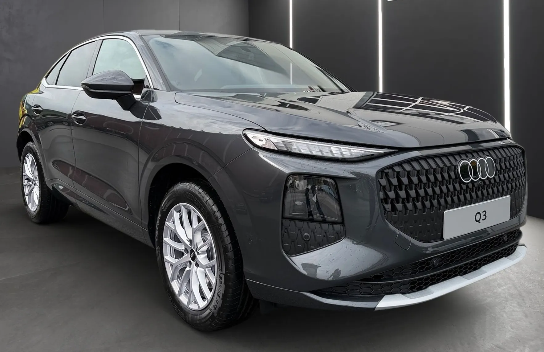 Zunanja slika - Audi Q3 - Sportback TFSI quattro S tronic - 2