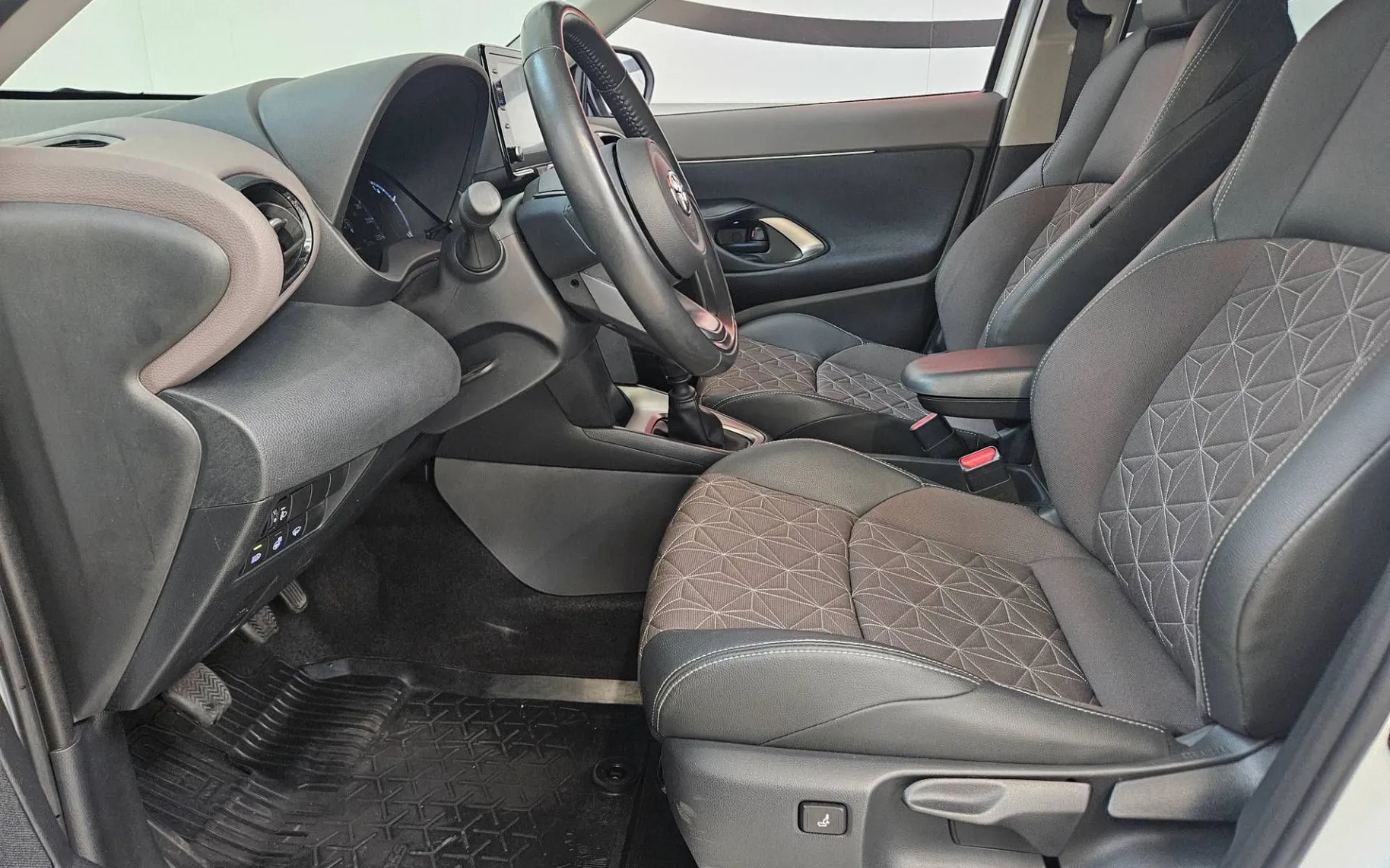 Zunanja slika - Toyota Yaris Cross - 1.5 VVT-iE Elegant... - 5