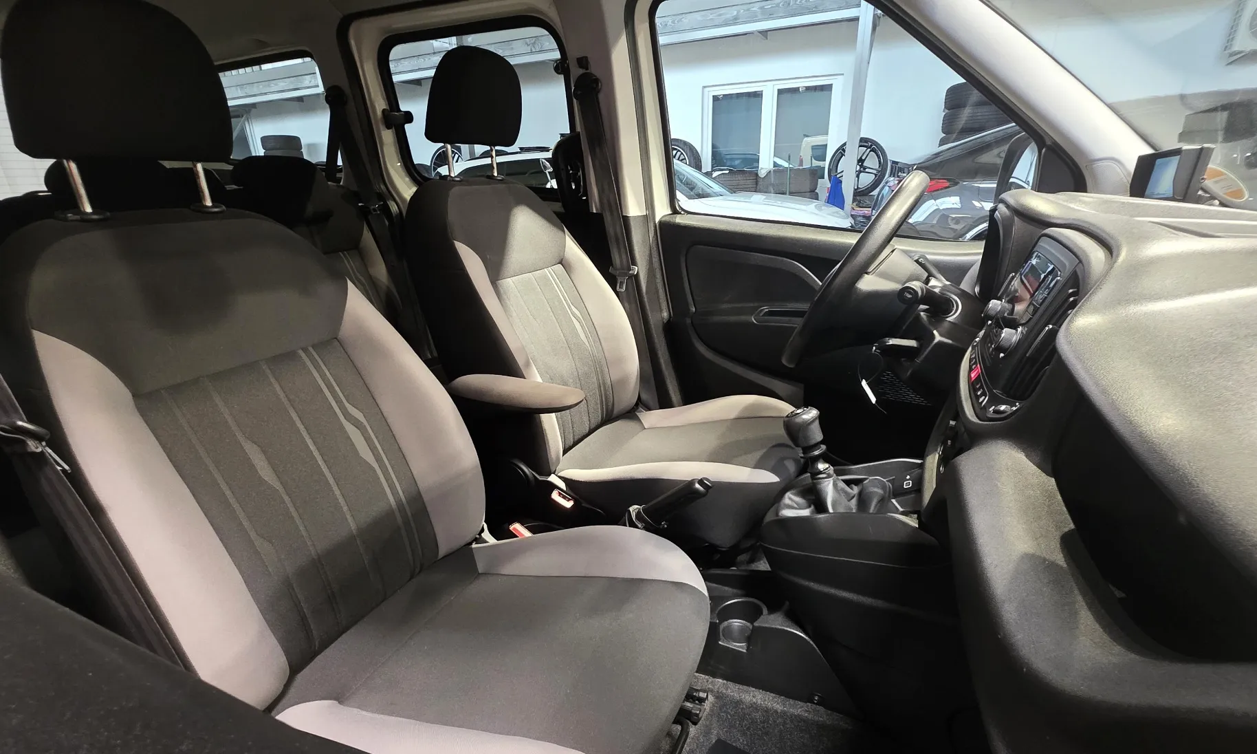 Zunanja slika - Fiat Doblo - 1,6 MAXI CARGO 1.6 MULTIJET 1.LAST KLJUKA KAM TEMP - 14