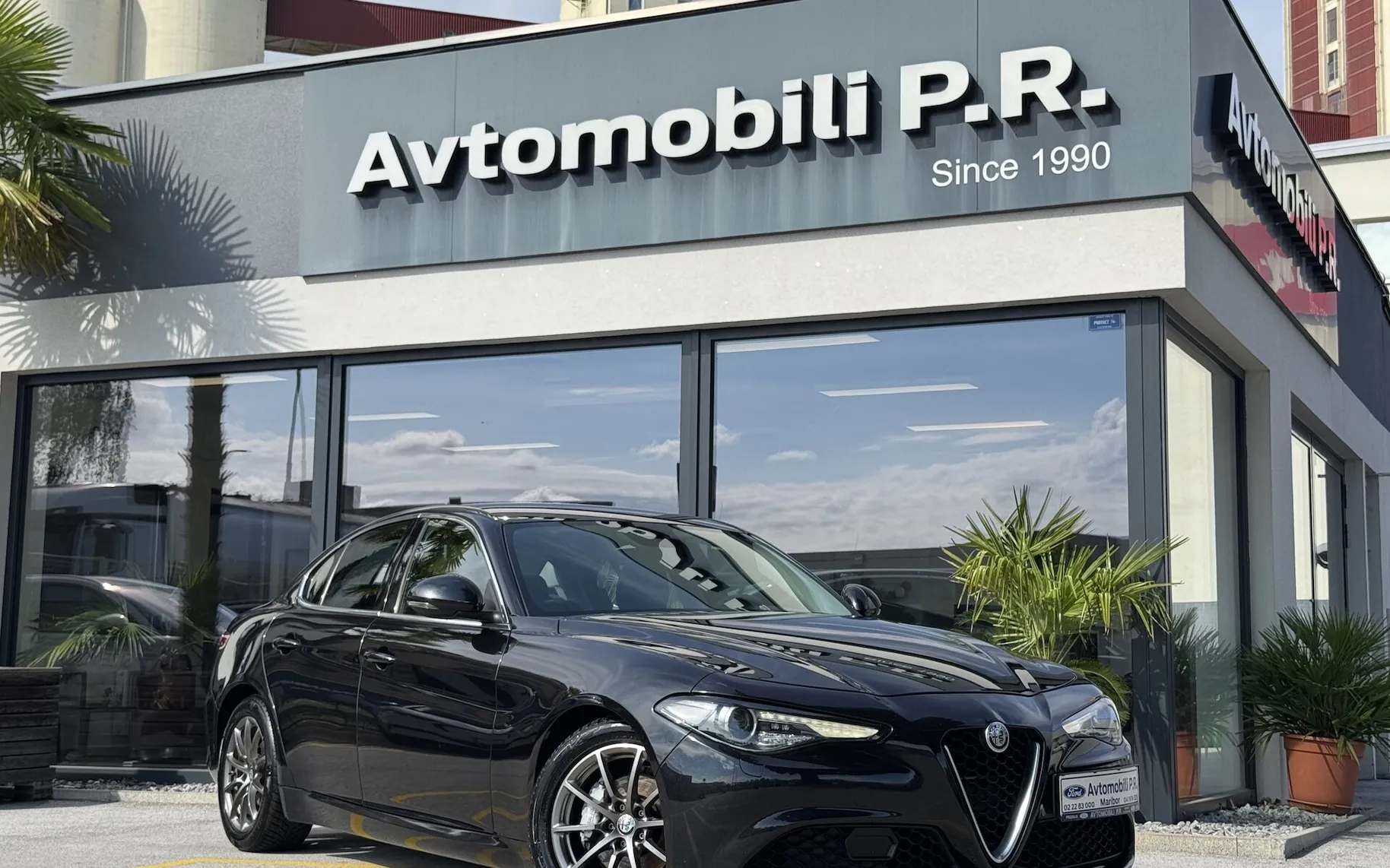 Zunanja slika - Alfa Romeo Giulia - 2.2 Multijet 150KM USNJE NAVI BI-XENON DAB - 3