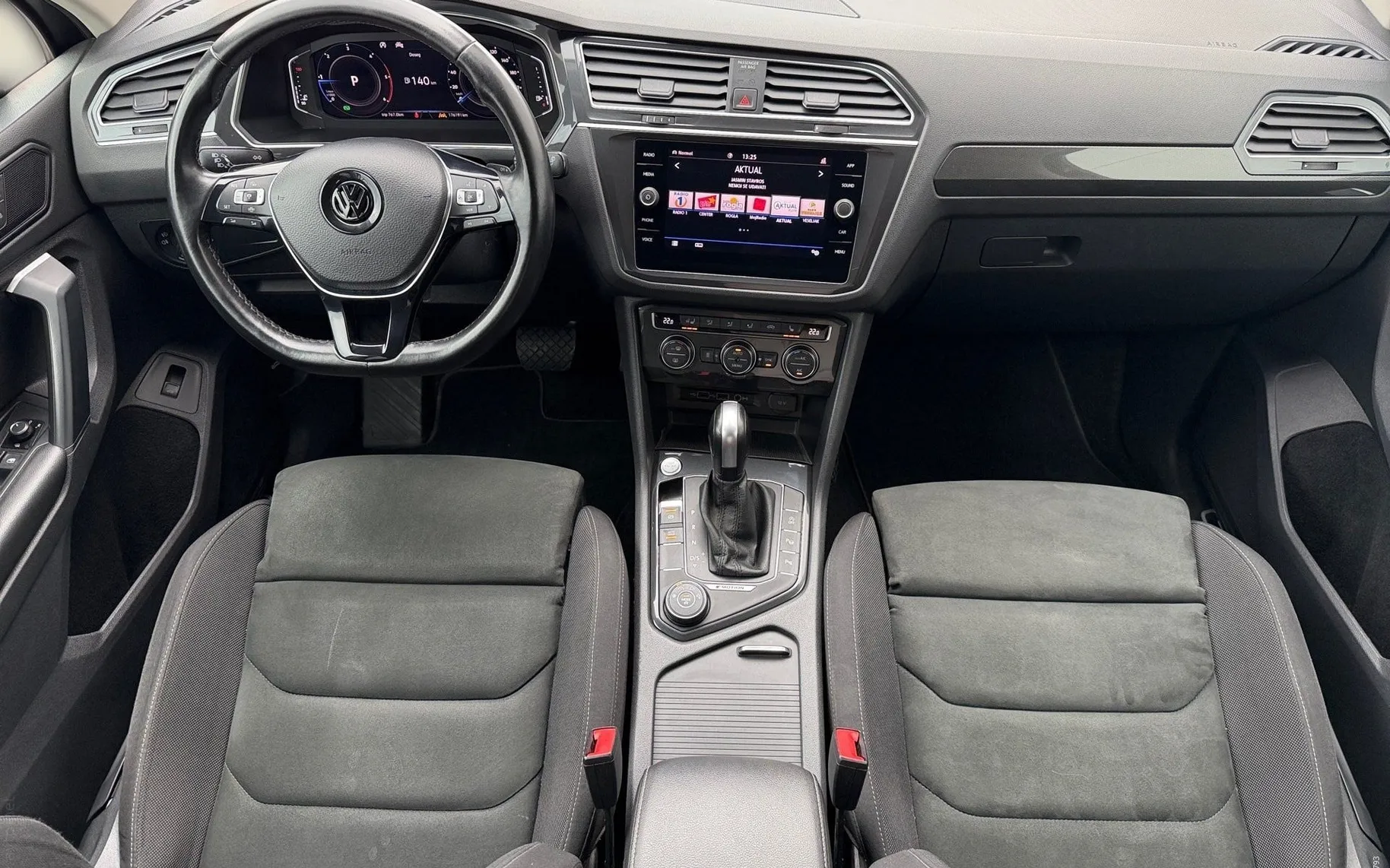 Notranja slika - Volkswagen Tiguan - 4motion 2.0 TDI BMT DSG R-Line-Black Style-WEBAS - 10