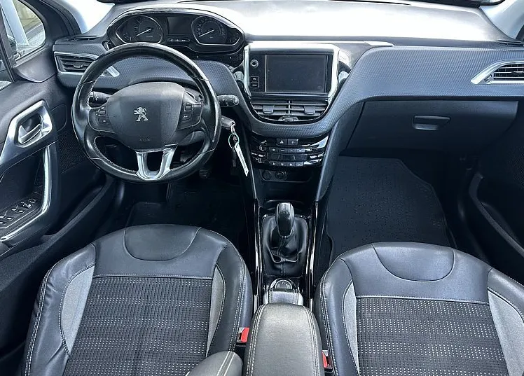 Zunanja slika - Peugeot 2008 - 1.2 PureTech 110 Stop Start ALLURE - 9