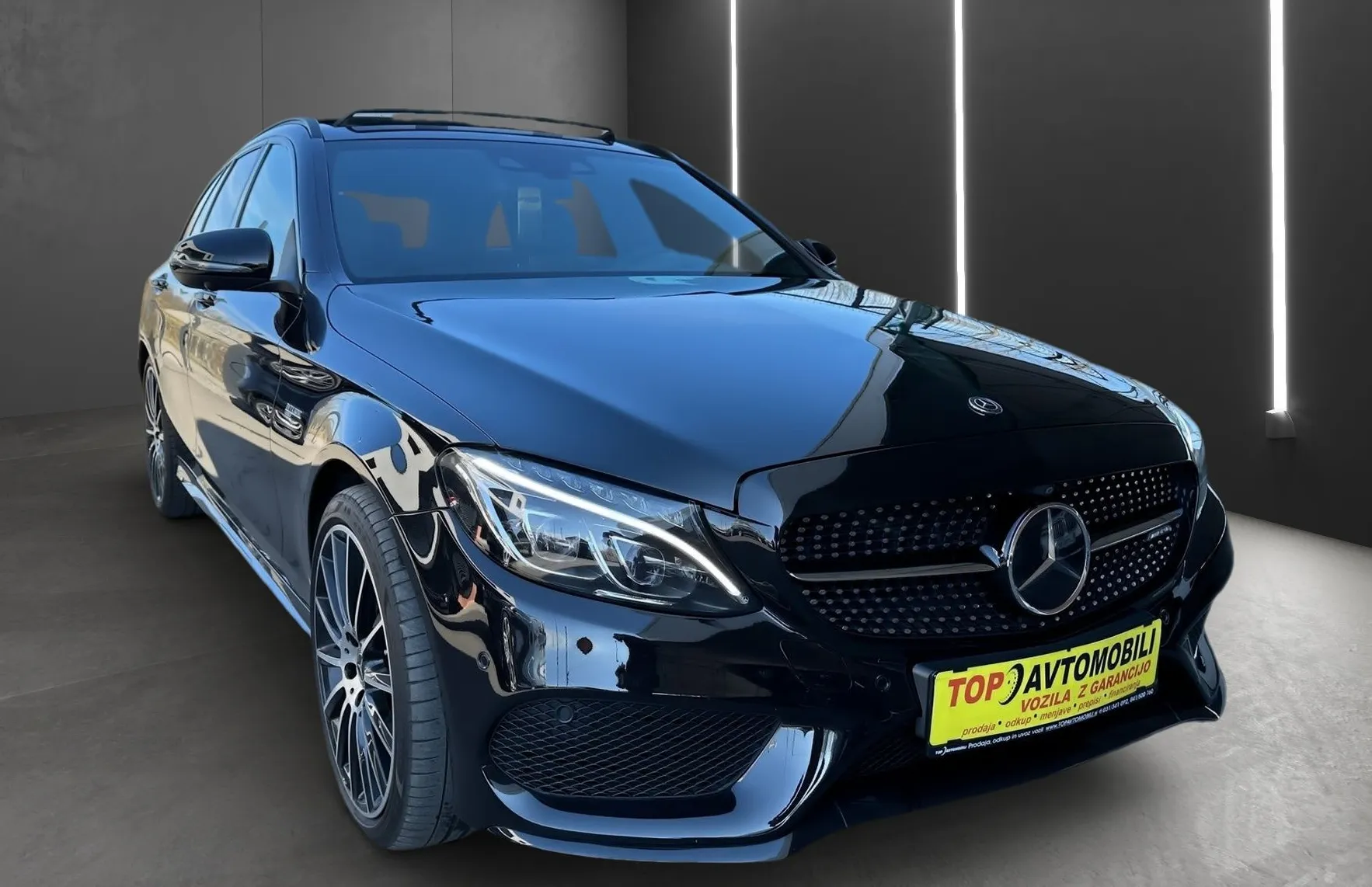 Zunanja slika - Mercedes-Benz C-Razred - 43 AMG 4MATIC MULTIBEAM PANO NAVI PDC 360 KAM TOP - 11