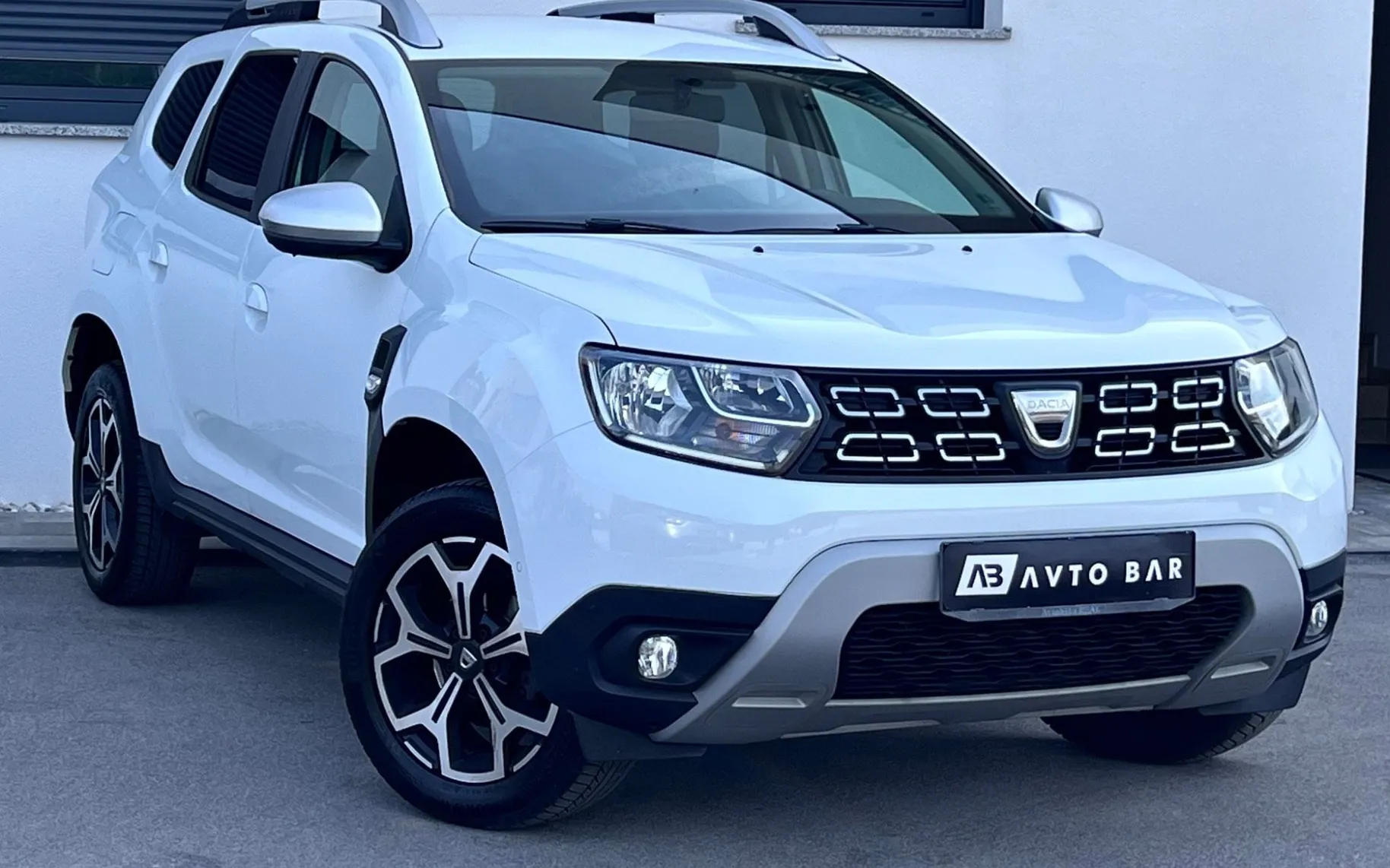 Notranja slika - Dacia Duster - 1.0 Tce 1.LASTNIK+SLO+NAVI+TEMP+KAMERA - 7