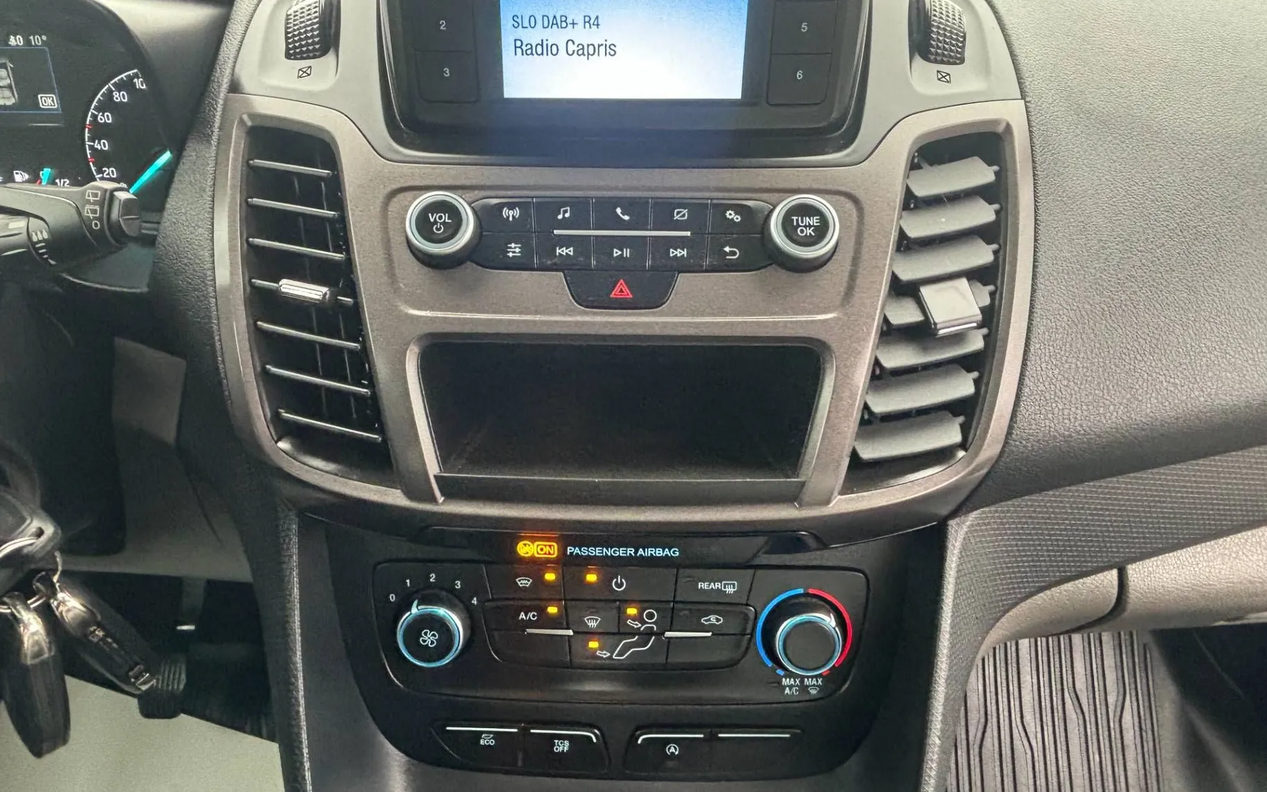 Zunanja slika - Ford Tourneo Connect - L2 1.5 TDCi  Active ... - 11