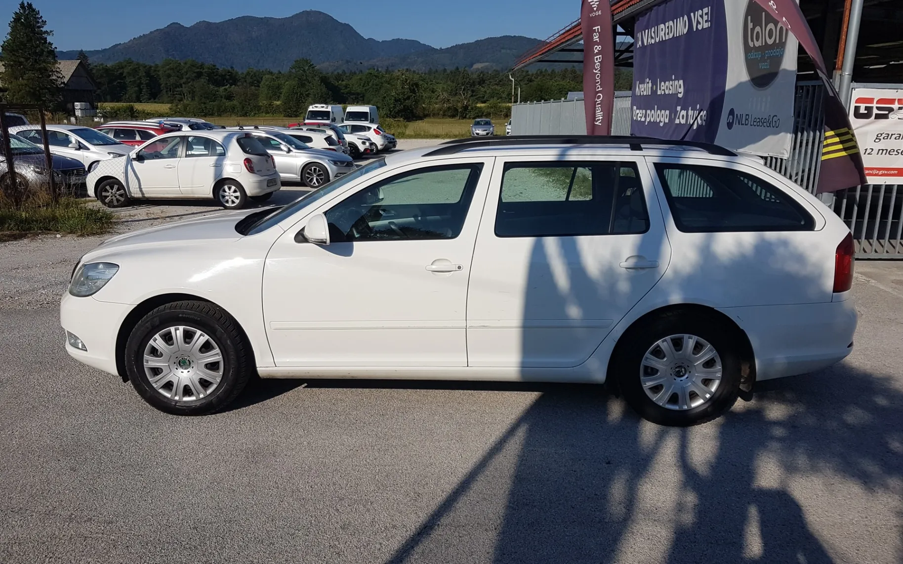 Zunanja slika - Škoda Octavia - Combi 2,0 TDI CR DPF - 4