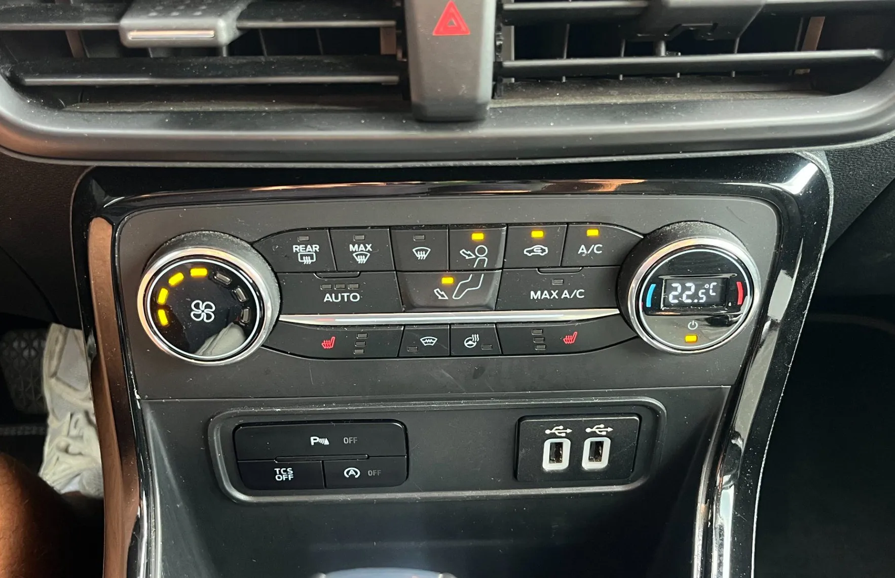 Zunanja slika - Ford Ecosport - 1.0 EcoBoost Titanium Avt. VZR.KAM.2X PDC - 19