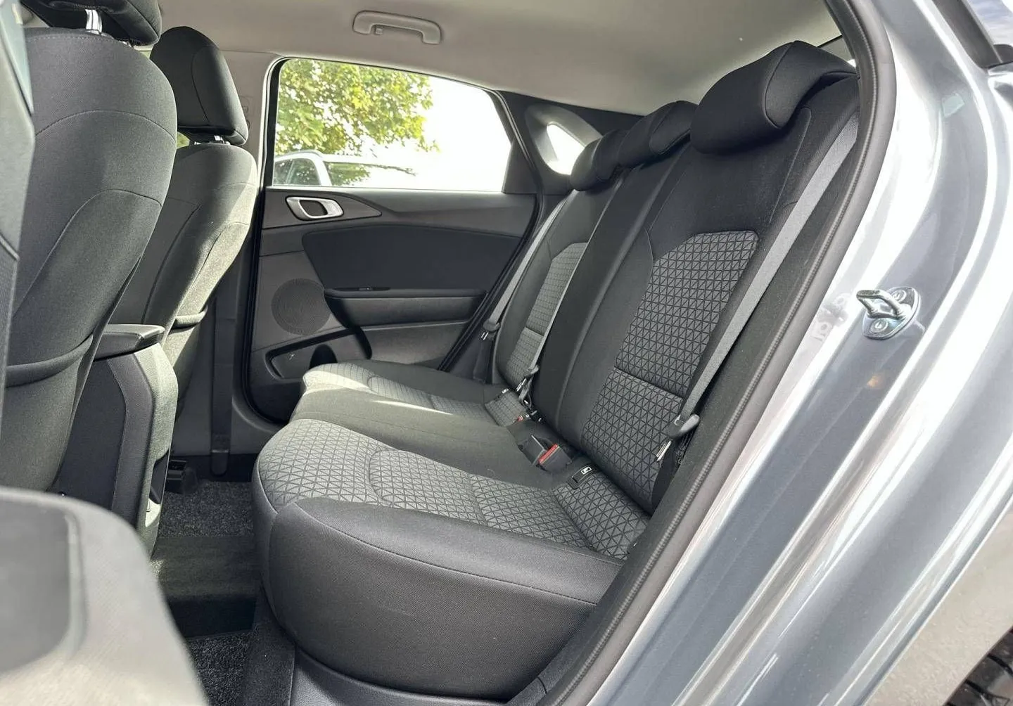 Notranja slika - KIA Ceed - 1.0 T-GDi LX Champion+ ISG. M T - 11