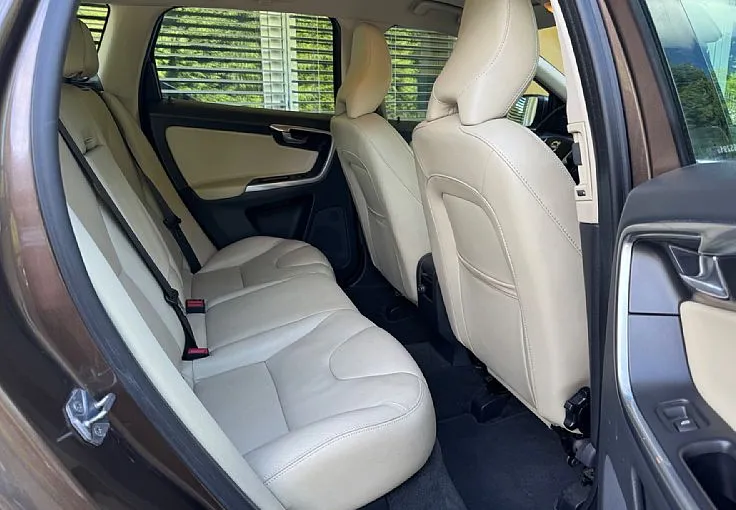 Zunanja slika - Volvo XC60 - AWD D5 Summum AUT 1.LASTNIK KAMERA MEMORY VIRTUAL - 12