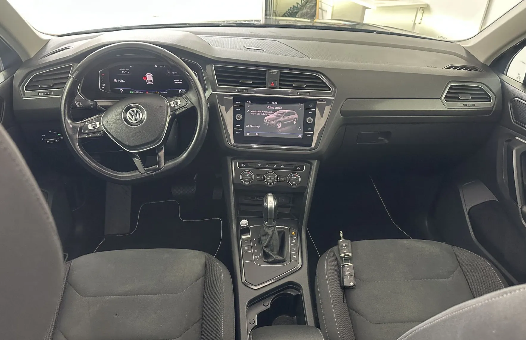 Zunanja slika - Volkswagen Tiguan - 1.5 TSI ACT BMT R-Line DSG.Highline 110kW.KAMERA - 8