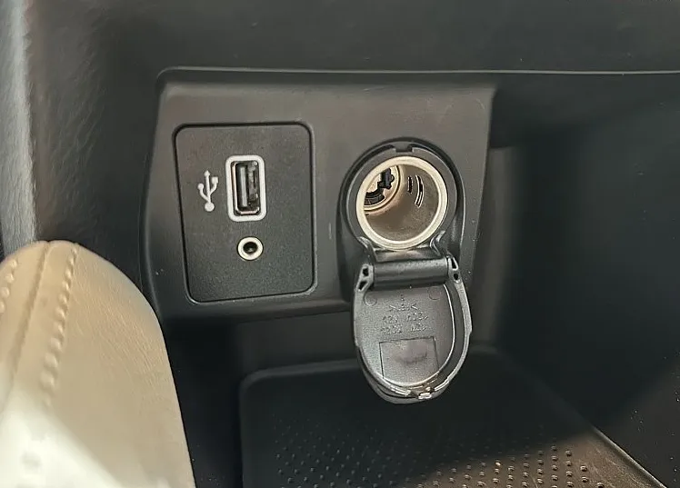 Zunanja slika - Nissan Micra - 1.0 100 N-CONNECTA - +ZIMSKE GUME - 2.LASTNIK - 9