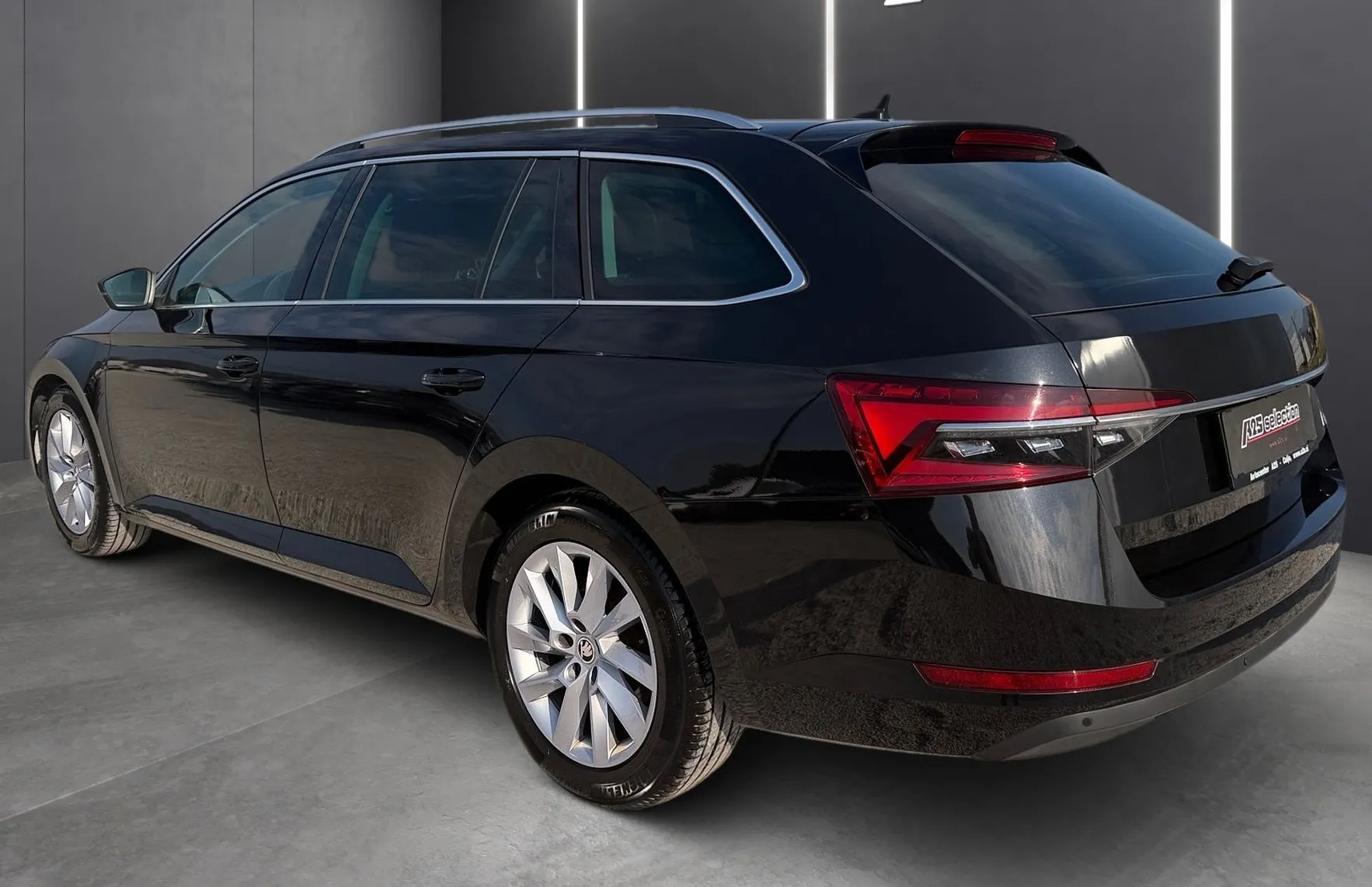Zunanja slika - Škoda Superb - 2.0 TDI Style Combi DSG ... - 4