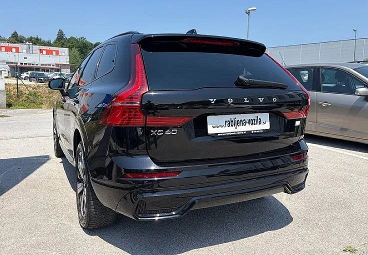 Zunanja slika - Volvo XC60 - T6 AWD Recharge Twin Engine Core PANORAMA 350KM - 7