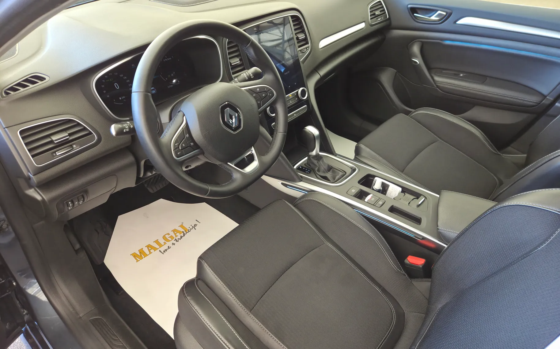 Zunanja slika - Renault Megane Limousine - Techno 1.3 16V TCe 140 KAMERA-KEYLESS-LED - 22