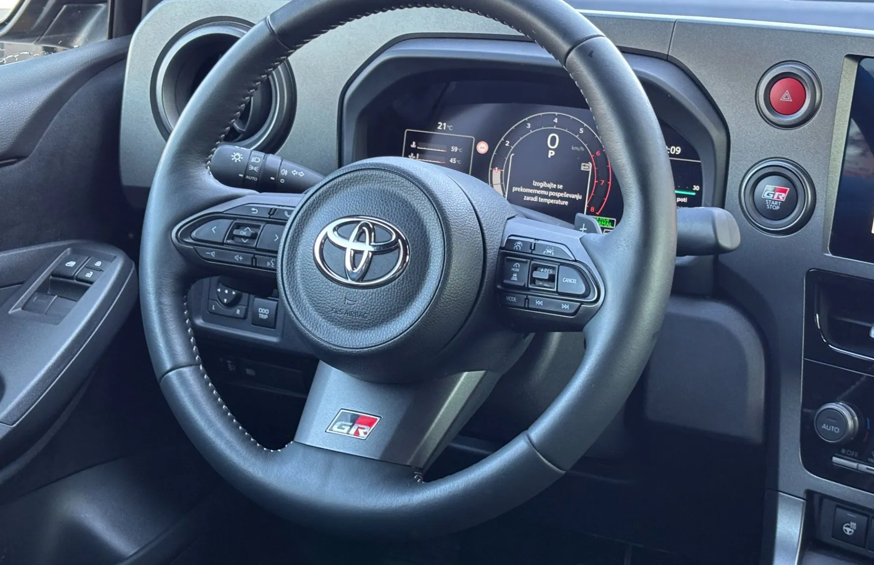 Zunanja slika - Toyota GR Yaris - 1.6 AWD GR-FOUR Race JBL - 12
