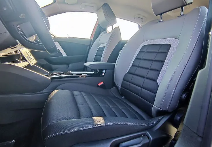 Zunanja slika - Citroën C4 - Plus Hibrid 145 avtomatik - 5