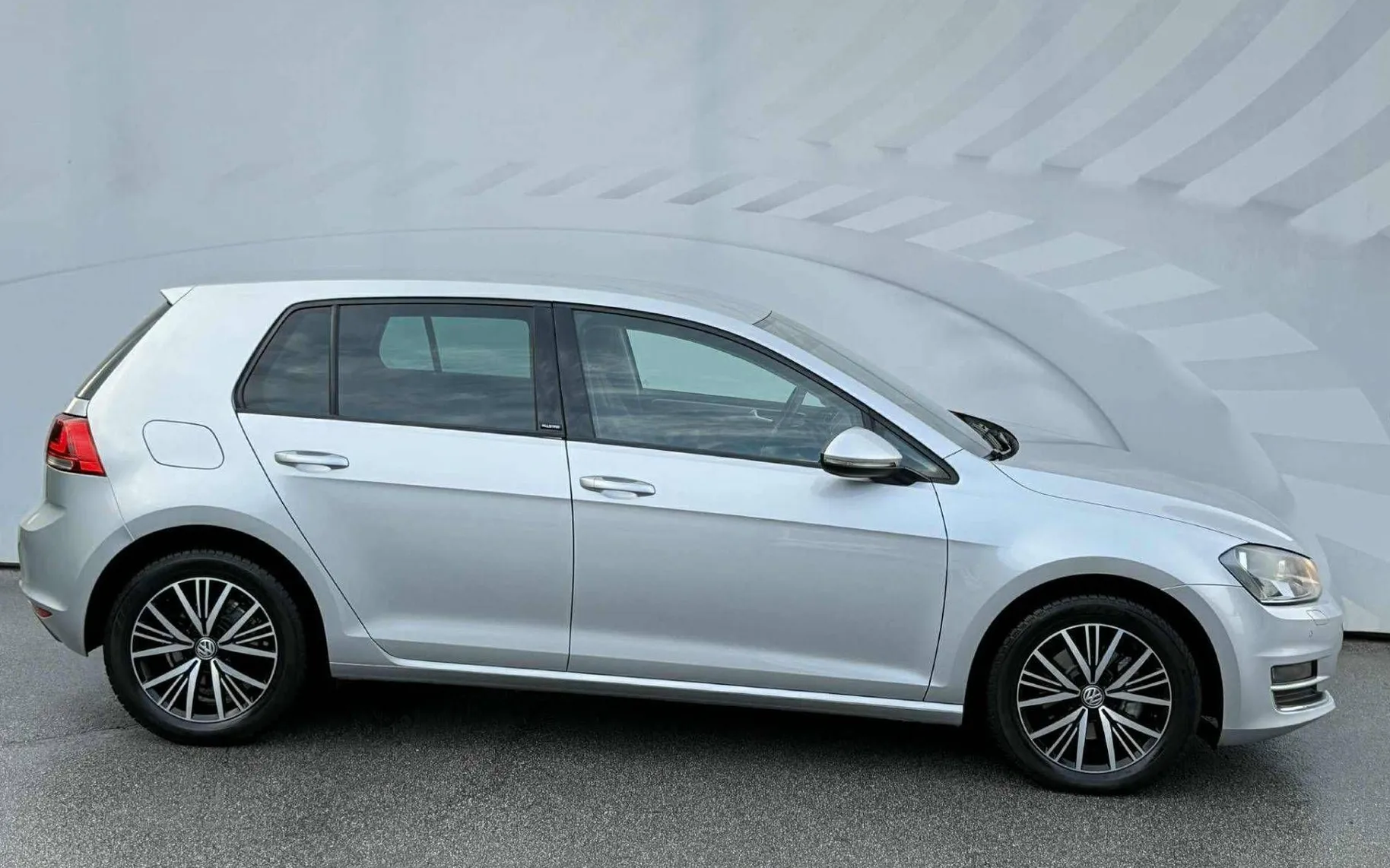 Zunanja slika - VW Golf - 1.6 TDI-ALLSTAR-LIZING ZA TUJCE-PDC-TEMPOMAT... - 4