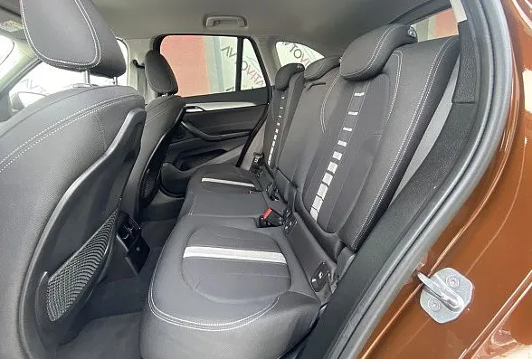 Zunanja slika - BMW X1 - serija :  xDrive18d Advantage LED SPORT NAVI PDC - 10