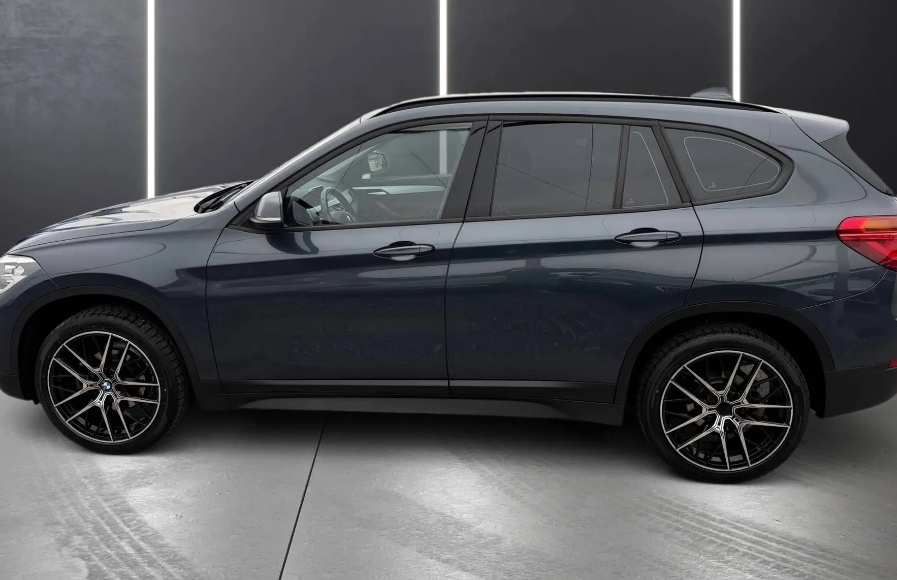 Zunanja slika - BMW X1 - serija :  sDrive16d LED NAVI USNJE PDC TEMP BREZ POLOGA - 3