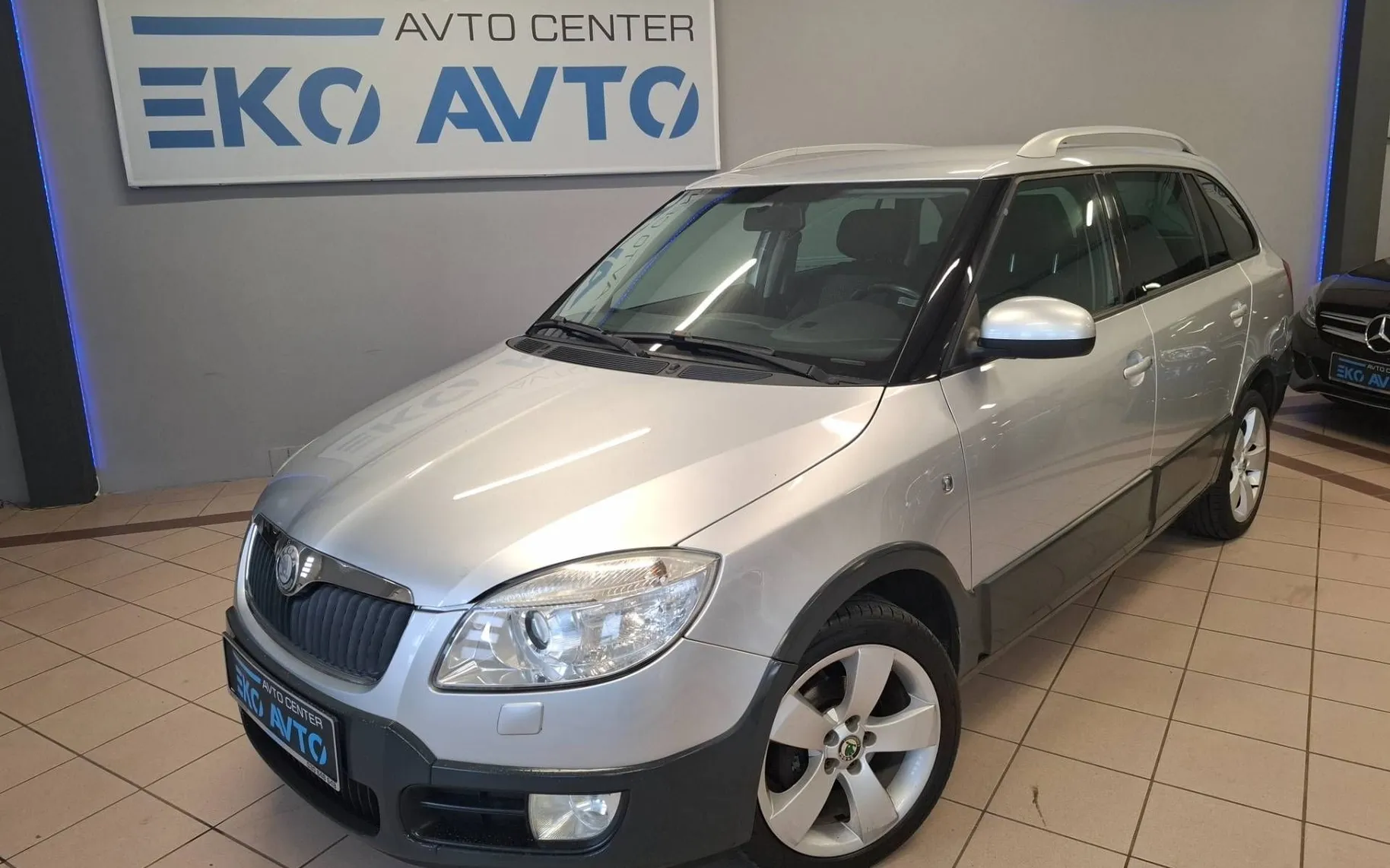 Zunanja slika - Škoda Fabia - Combi 1.6 Scout KREDIT BREZ POLOGA-KOT NOVA - 1