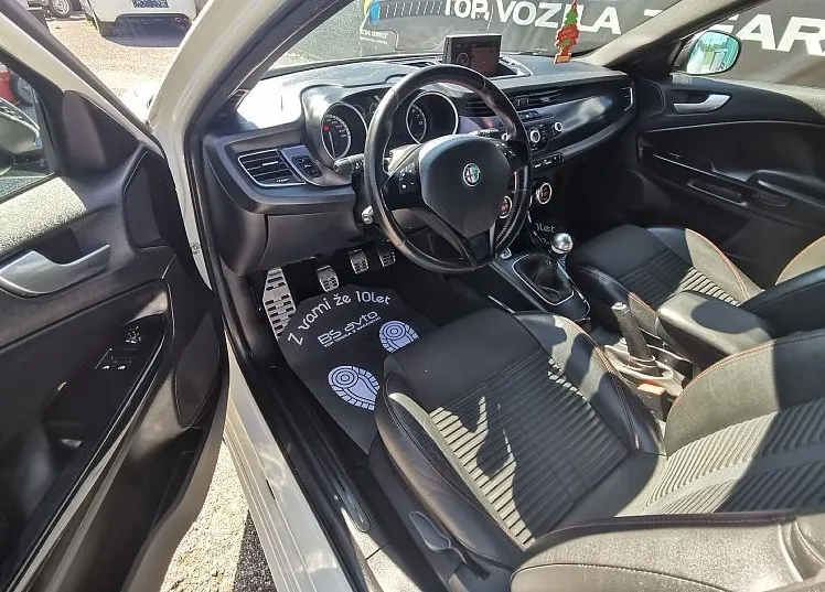 Zunanja slika - Alfa Romeo Giulietta - 1750 TBi 16v Quadrifoglio Verde - 8