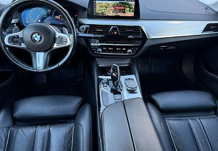 Zunanja slika - BMW Serija 5 - Touring: 530i xDrive Touring Avt.-Virt-Memo-Kam-aTemp-SL - 6
