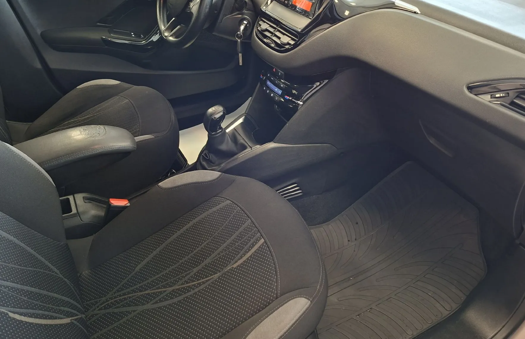 Zunanja slika - Peugeot 208 - ACTIVE 1.4-HITRI KREDIT-ODLIČEN- - 13