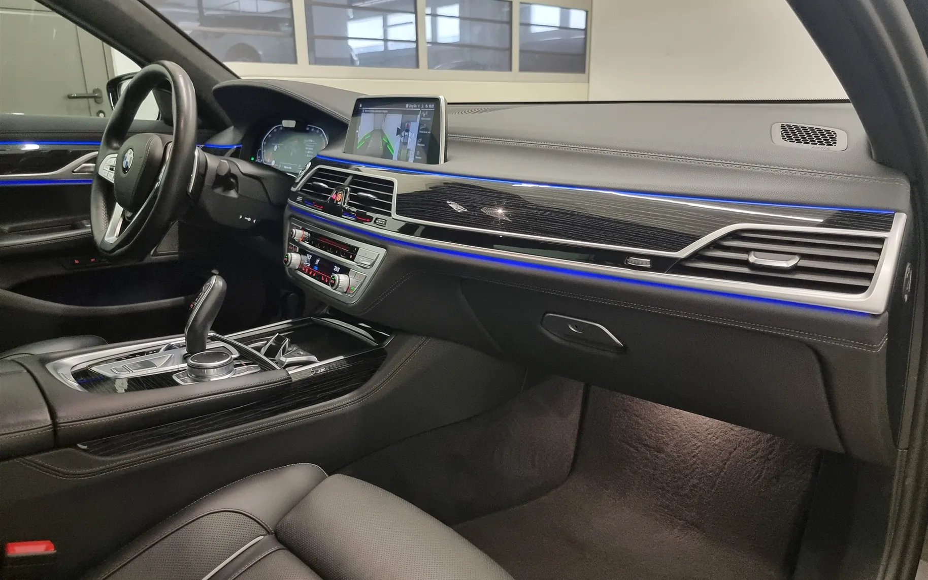 Zunanja slika - BMW Serija 7 - 730d xDrive - 17