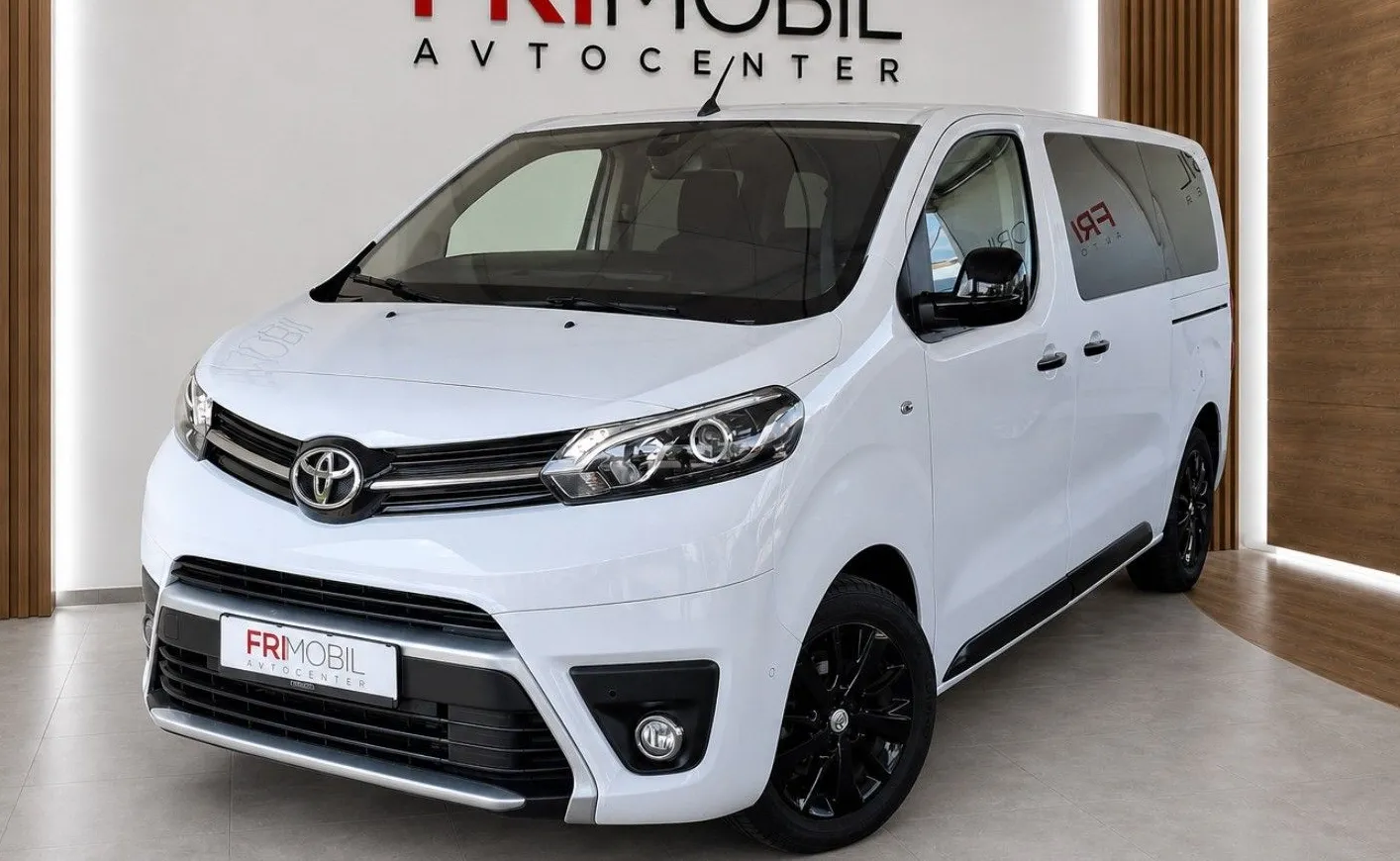 Zunanja slika - Toyota Proace - Verso 2.0 D-4D Family Medium Black Pack... - 1